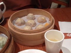 黑松露猪肉小笼包-鼎泰丰(德基广场店)