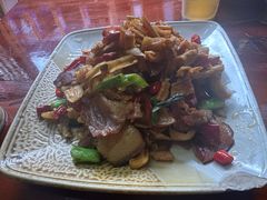 萝卜干炒腊肉-苗湘食府(十年店)