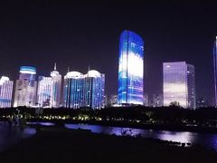 -万绿园