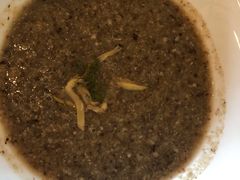 奶油蘑菇汤-普兰达德国餐厅·德式脆皮烤猪肘·自酿啤酒(观唐店)