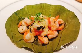 Longjing Shrimp with Dragon's Tail