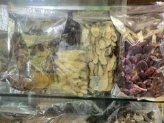 -东巴谷野生菌火锅餐厅