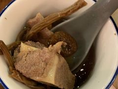 茶树菇龙骨汤-先记烧鹅王·本地粤菜(福永店)