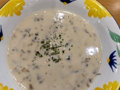 传统口味蘑菇浓汤-萨莉亚意式餐厅(天河城购物中心店)