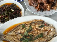 -丹水桥地锅鱼·翘嘴鲌·地方特色全鱼宴(丹江口大坝店)
