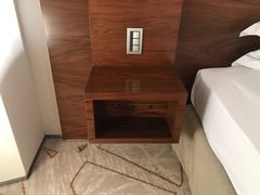 莫名其妙的酒瓶木塞-东京希尔顿酒店