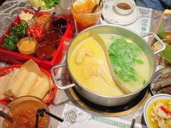 -禄婶鸡煲·打边炉