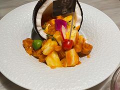菠萝咕噜肉-金椰壳· 大厨新加坡菜(壹方城店)