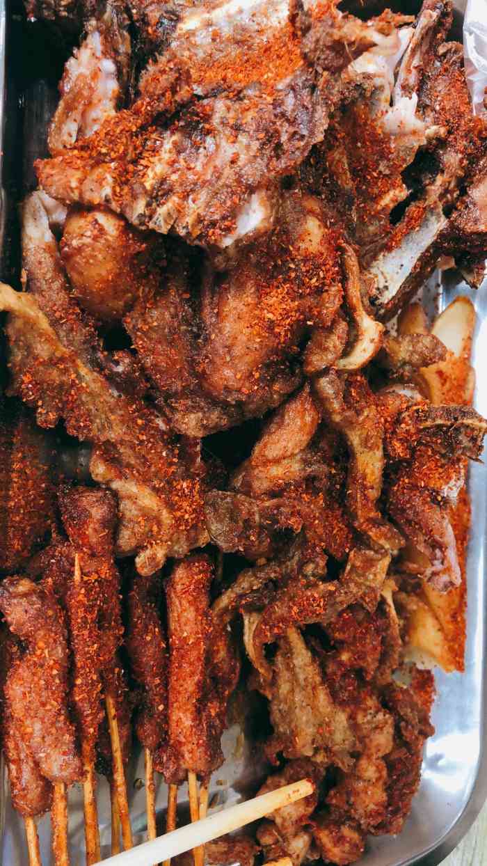 荆江鸡架城-"在包道市场旁边的小店,各种炸鸡架,炸串,.