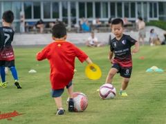 -Riverside河畔少儿足球培训(前滩店)