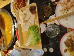 -谭公鱼头·鲜鱼火锅·小龙虾·江湖菜(秀沿路店)