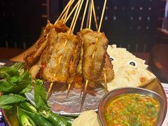 -何师烧烤·香辣蟹·川菜·30年老品牌(太古里旗舰店)