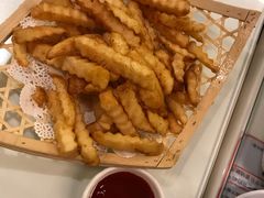 -新大咀港式茶餐厅(宝山万达店)