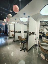 -Z.X HAIR SALON张新美业