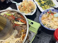 -撒拉人家.酸菜牦牛肉火锅