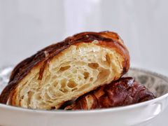 碱水羊角包-OUR Bakery(SKP-S店)