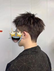 -海文先生国潮烫染男士理发馆