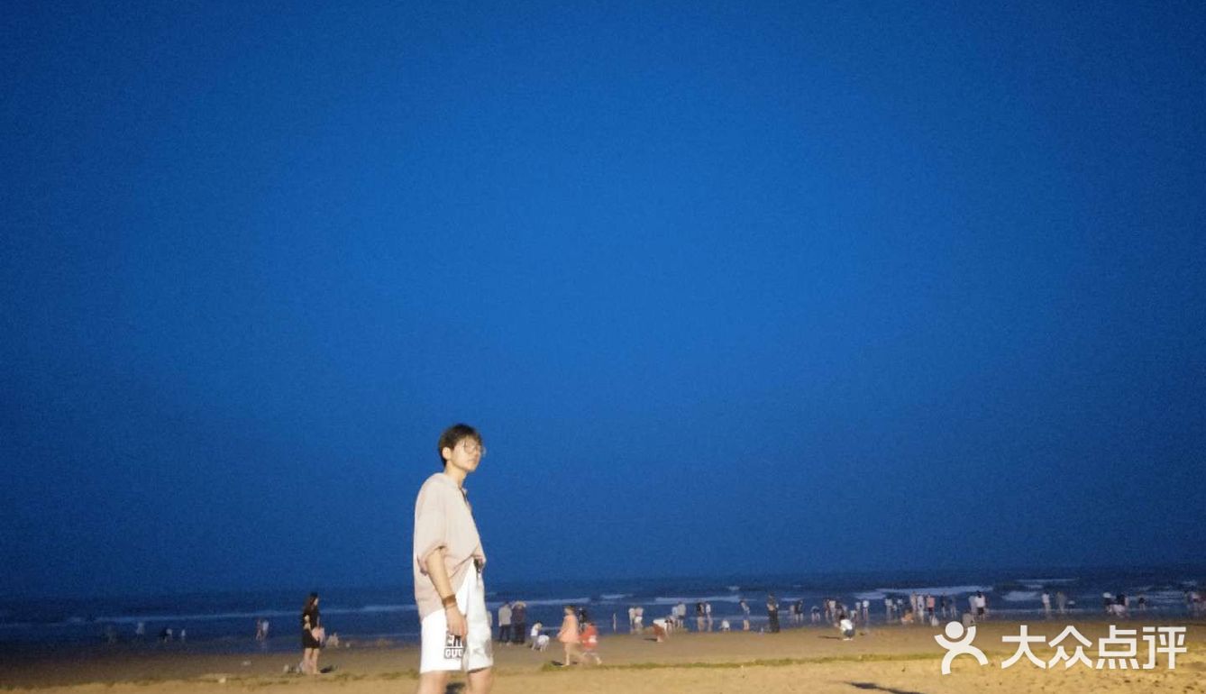 位于西海岸新区凤凰岛。南濒黄海