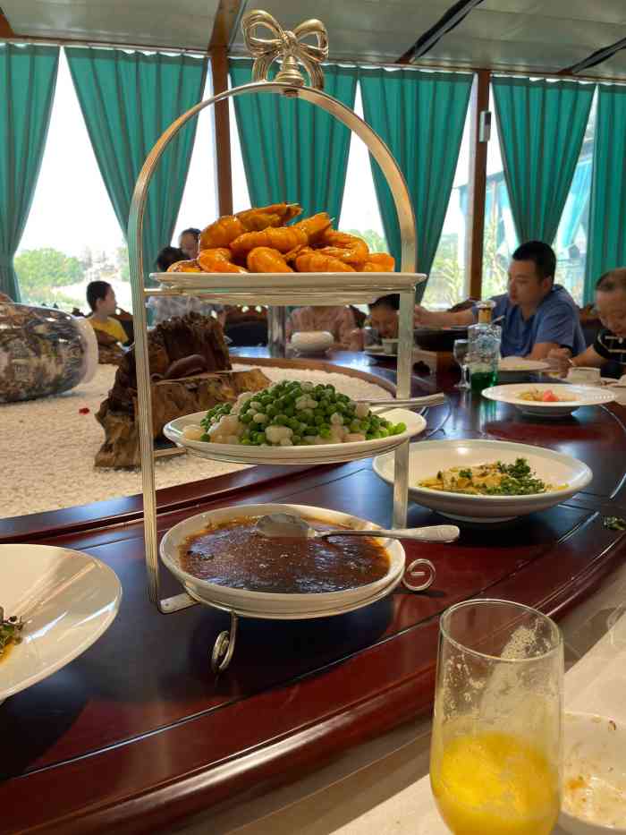 醉江南(如皋店)-"环境和服务很好,有湖景位.软兜很好吃,配.