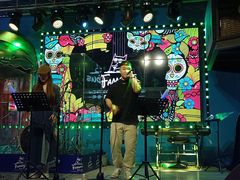 -Famous肥猫墨西哥音乐餐吧(五棵松华熙LIVE店)