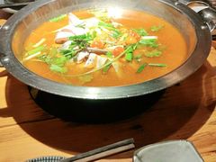 -野山舂·贵州现舂酸汤火锅(鸿通城店)