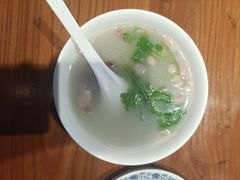 -老天桥酱肉烧饼夹肘子(天桥店)