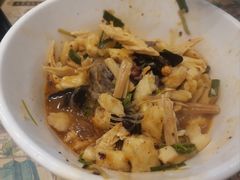 生肉小炒泡馍-老乌家特色小炒泡馍(大皮院店)