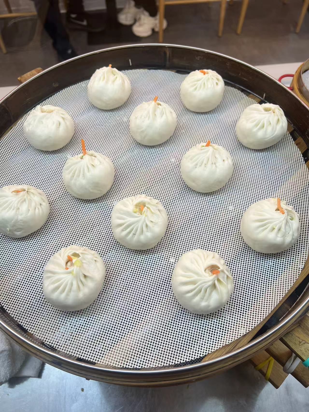 小叔包鲜汁肉包#包子铺今天又是手工大包子