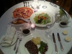 房间送餐服务-北京瑞吉酒店