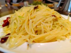 酸辣土豆丝-正宗流钟锅子饼家常菜