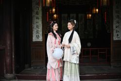 -洛水阁·汉服妆造体验馆(山塘街店)