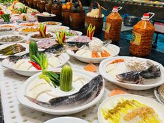 -梁家大院•农家菜(昆山会展中心店)