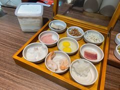 -良米山·云南野生菌过桥米线(上海首店)