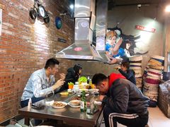 -马路牙子烧烤音乐酒馆(望京店)