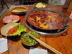 -四小区火锅·巷子里的重庆火锅(花照壁店)