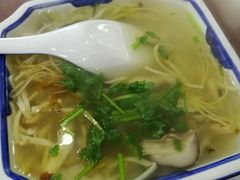 三丝酸辣汤-老山记海城馅饼大酒店(振兴小区店)