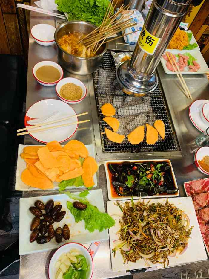 九块九地摊烤肉(大连总店)-"很早之前过来吃的,最近懒得点评,草稿箱里