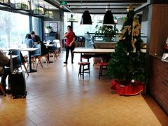 大堂-肯德基(湾畔店)