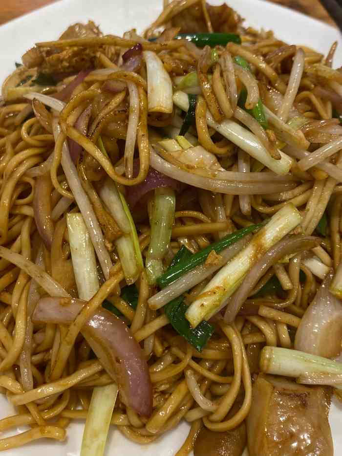 打分 肚子饿了,炒面好吃,牛杂这家做得很招牌.