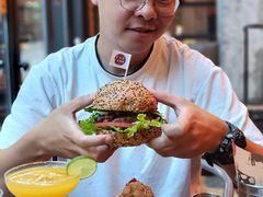 -FAT COW(虹梅路店)