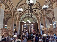 大堂-中央咖啡馆