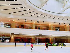 -陈露国际冰上中心(天津嘉里汇店)