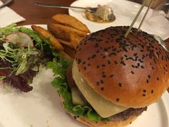 招牌牛肉汉堡-UPPER KITCHEN(延安路店)