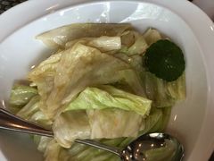 -Chom Cafe and Restaurant
