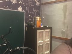 -喝丢一只鞋辣炒海鲜小烧烤(三八广场店)