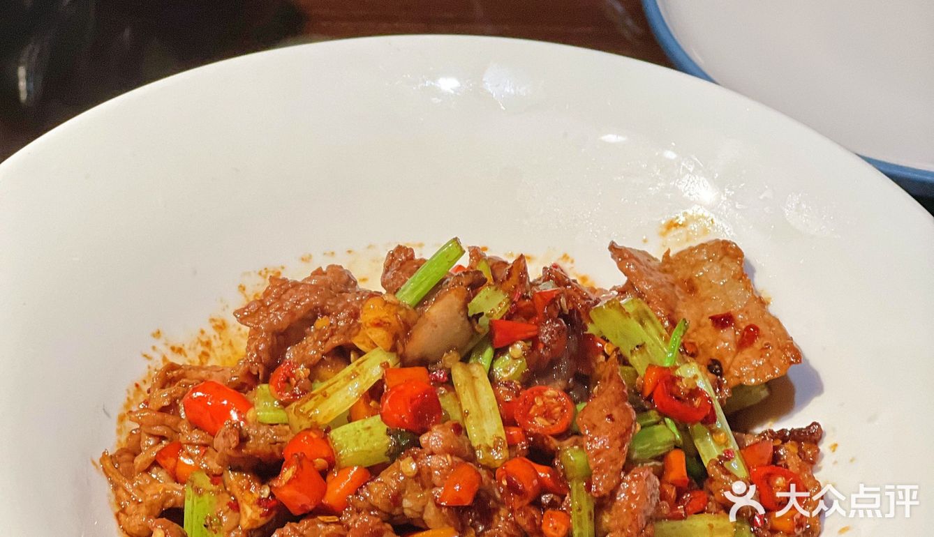 一碗肉汤泡饭，就让我记住了这家餐厅🏮