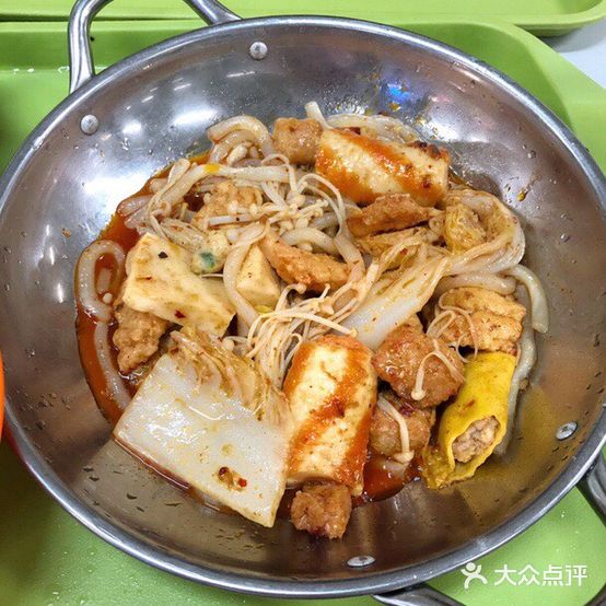 明苑美食广场