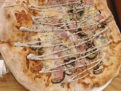 -城市大道红炉披萨烘焙坊