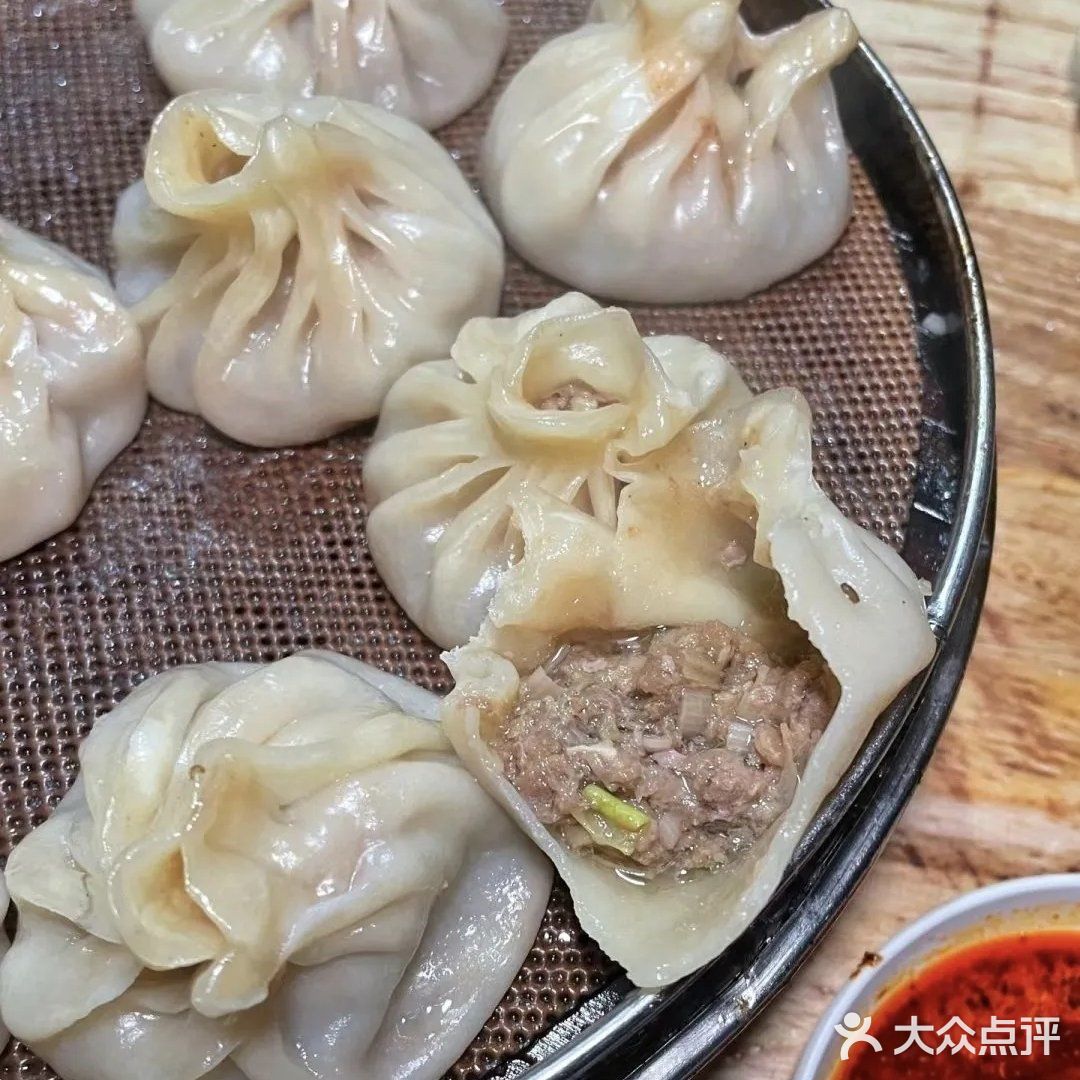 郑州这家超绝的烧烤小店，真的每次都能震惊我
