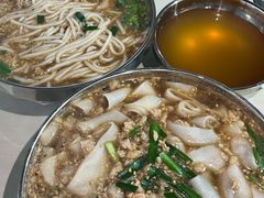 -正宗杨记普洱酸醋米线(总店)